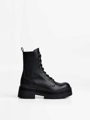 Bershka Sznurowane Botki Kobieta Czarny