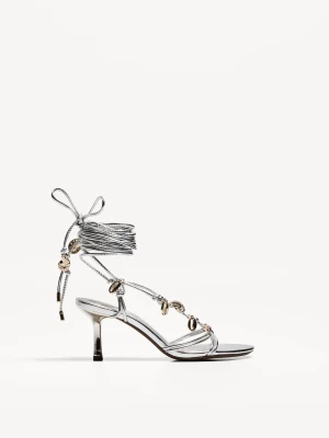 Bershka Sznurowane Sandały Na Obcasie Ze Zdobieniami Kobieta Srebrny