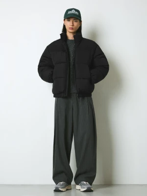 Bershka Techniczna Kurtka Typu Puffy Mężczyzna Czarny