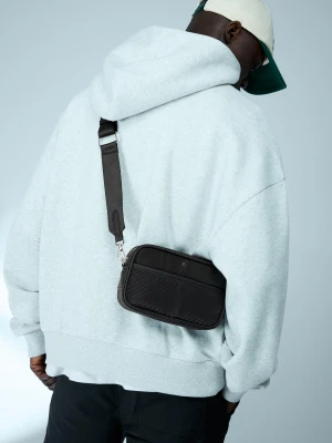 Bershka Techniczna Torba Crossbody Z Monogramem Mężczyzna Czarny