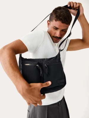 Bershka Techniczna Torba Z Dwiema Kieszeniami Mężczyzna Czarny