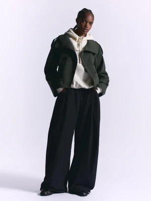 Bershka Techniczne Spodnie O Kroju Balloon Parachute Kobieta Czarny