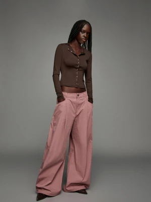 Bershka Techniczne Spodnie O Kroju Balloon Parachute Kobieta Różowy