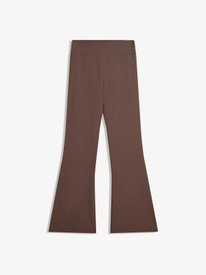 Bershka Techniczne Spodnie O Kroju Flare Kobieta Brązowy