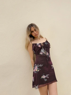 Bershka Tiulowa Sukienka Mini Na Ramiączkach Z Nadrukiem Kobieta Fioletowy