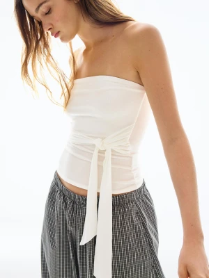 Bershka Top Bandeau Z Kokardą Kobieta Kremowy