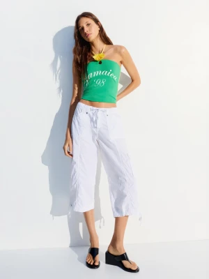 Bershka Top Halter Z Nadrukiem W Kwiaty Kobieta Zielony