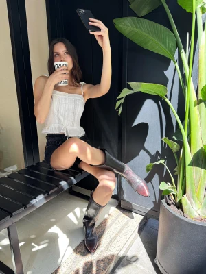 Bershka Top Na Ramiączkach Z Koronką I Wiązaniem Kobieta Biały