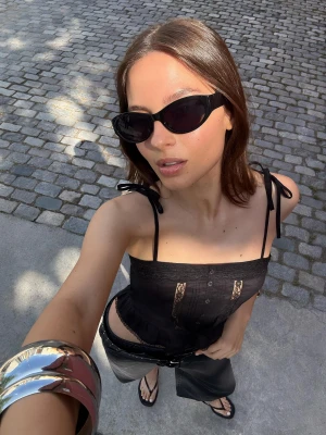 Bershka Top Na Ramiączkach Z Koronką I Wiązaniem Kobieta Czarny