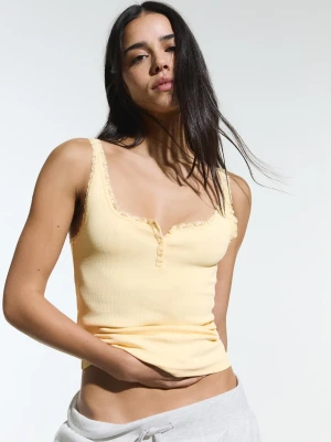 Bershka Top Na Ramiączkach Z Koronkowym Dekoltem Typu Panadero Kobieta Żółty