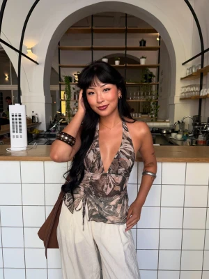 Bershka Top Typu Halter Z Tiulu Z Marszczeniem I Nadrukiem Kobieta Khaki