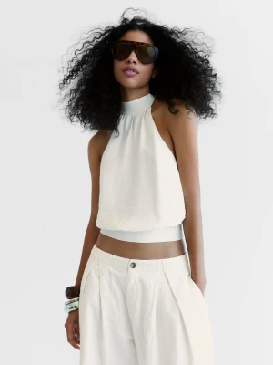 Bershka Top Z Dekoltem Halter Kobieta Kremowy