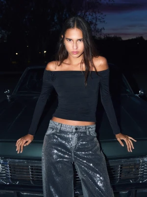 Bershka Top Z Długim Rękawem W Kwiaty Kobieta Czarny