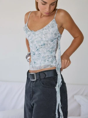 Bershka Top Z Tiulu Z Falbankami Z Nadrukiem Kobieta Wielokolorowy