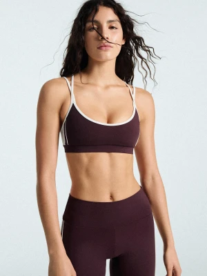 Bershka Top Z Tkanina Techniczna Kontrast Transpirable & Secado Rápido Kobieta Fioletowy