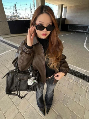 Bershka Torba Bowling Z Efektem Zużycia Z Paskami Kobieta Czarny