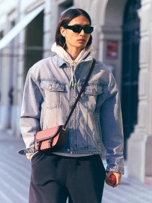 Bershka Torba Crossbody Z Monogramem Mężczyzna Pomarańczowy
