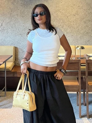 Bershka Torba Typu Bowling Z Ćwiekami Kobieta Żółty