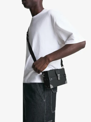 Bershka Torebka Crossbody Szkatułka Mężczyzna Czarny