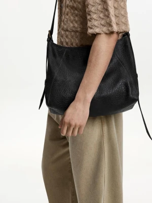 Bershka Torebka Listonoszka Ze Sztucznej Skóry Mężczyzna Czarny