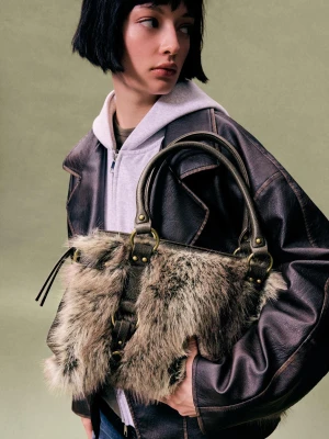 Bershka Torebka Na Ramię Z Efektem Futra Kobieta Brązowy