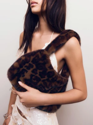 Bershka Torebka Na Ramię Z Efektem Futra Kobieta Czarny