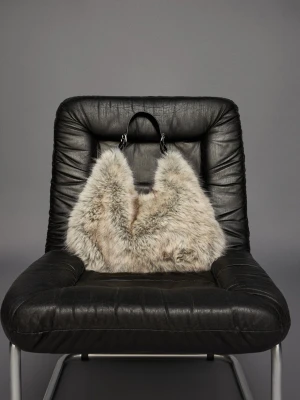 Bershka Torebka Na Ramię Z Efektem Futra Kobieta Szary