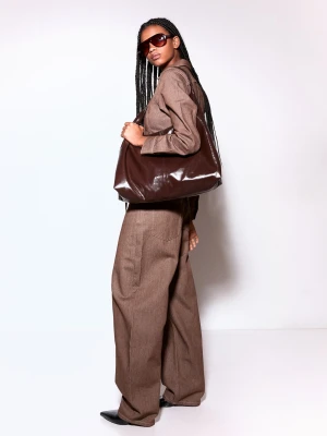 Bershka Torebka Z Efektem Lakierowanej Skóry Kobieta Brązowy