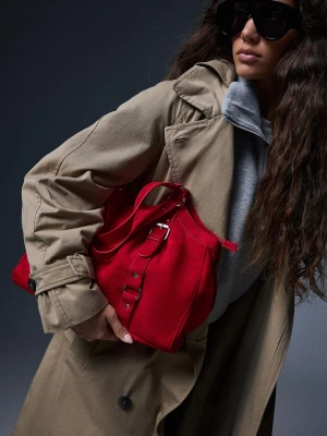 Bershka Torebka Z Klamrami O Efekcie Zamszu Kobieta Czerwony