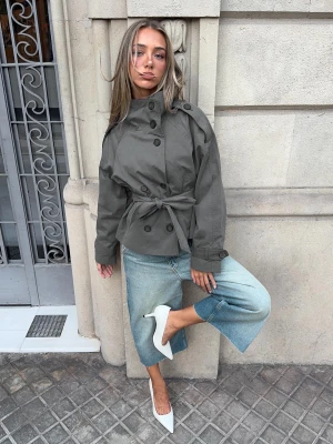 Bershka Trencz Z Kołnierzem Typu Funnel Kobieta Ciemnoszary