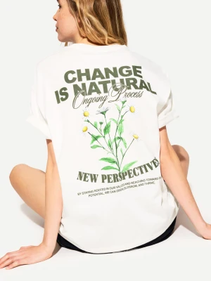 Bershka Wzorzysta Koszulka Oversize Z Krótkim Rękawem Kobieta Kremowy