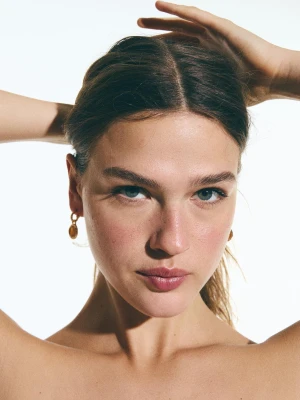 Bershka Zestaw 3 Kolczyków Kaskadowych Z Kamieniami Kobieta Brązowy