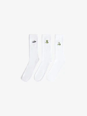 Bershka Zestaw 3 Par Skarpetek Haftowanych Mężczyzna Biały