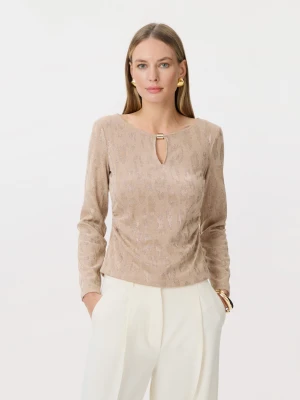 Beżowa bluzka z długim rękawem w delikatne wzory TARANKO