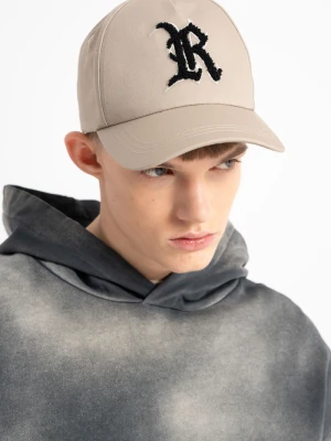 Beżowa czapka z daszkiem z kontrastową naszywką z przodu Reporter