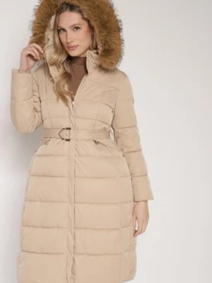 Beżowa Długa Kurtka Pikowana z Kapturem z Futerkiem i Paskiem w Talii Avesiia papillon d'or