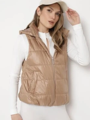 Beżowa Kamizelka z Odpinanym Kapturem i Kieszeniami Pikowana Aggevia swest