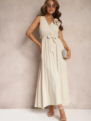Beżowa Koktajlowa Sukienka Plisowana z Kwiatową Broszką Paskiem i Gumką w Talii Viknna lovery