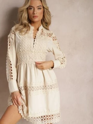 Beżowa Koronkowa Sukienka z Ozdobnym Dekoltem Sweeney elsa.m by may