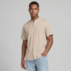 Beżowa koszula z krótkim rękawem i stójką House