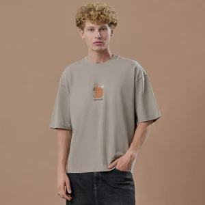 Beżowa koszulka z nadrukiem lisa House