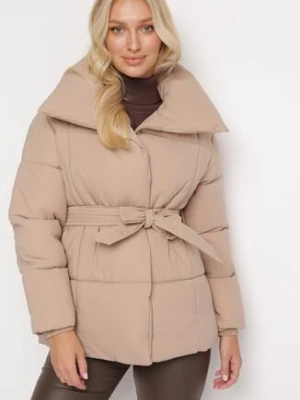 Beżowa Kurtka Wiązana w Pasie z Szerokim Kołnierzem i Pikowaniem Ramella melya by melody