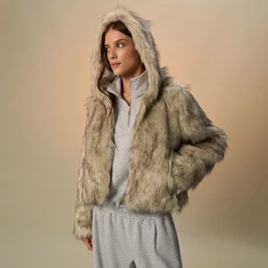 Beżowa kurtka z kapturem ze sztucznego futerka House