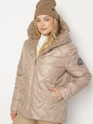 Beżowa Pikowana Kurtka o Prostym Kroju z Kapturem Avilerie swest