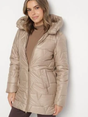 Beżowa Pikowana Kurtka Przejściowa z Bocznymi Suwakami i Kapturem Soralessa swest