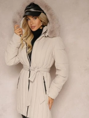 Beżowa Pionowo Pikowana Kurtka z Kapturem z Futrzanym Wykończeniem i Wiązanym Paskiem Leozelle swest
