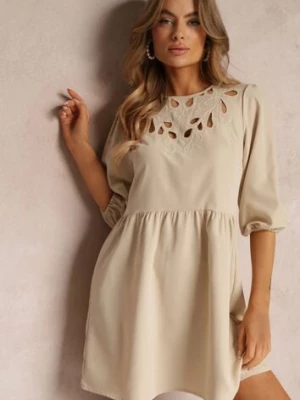 Beżowa Sukienka Mini z Ażurowym Dekoltem i Rękawem 3/4 Aphromia