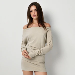 Beżowa sukienka mini z dekoltem open shoulder House