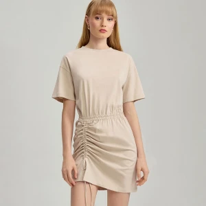 Beżowa sukienka mini ze ściągaczem i marszczeniem House