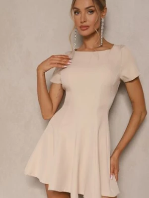 Beżowa Sukienka o Rozkloszowanym Kroju na Krótki Rękaw Zdobiona Przeszyciami Mepiza new collection